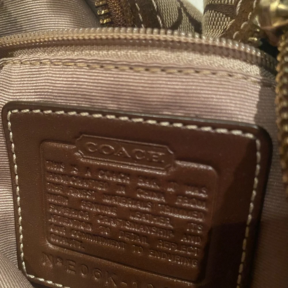 Authentic Coach purse patchwork on color brown - Picture 5 of 7